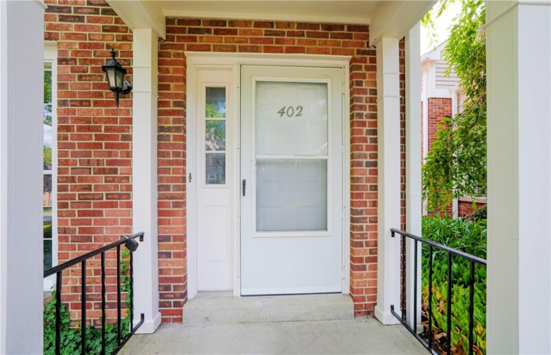 402 Royal Ct — photo 3