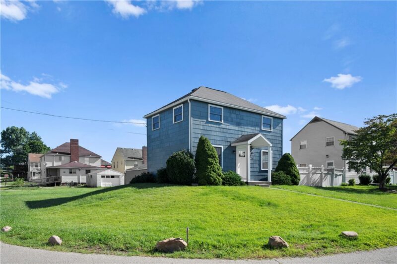629 Grandview Ave — photo 2