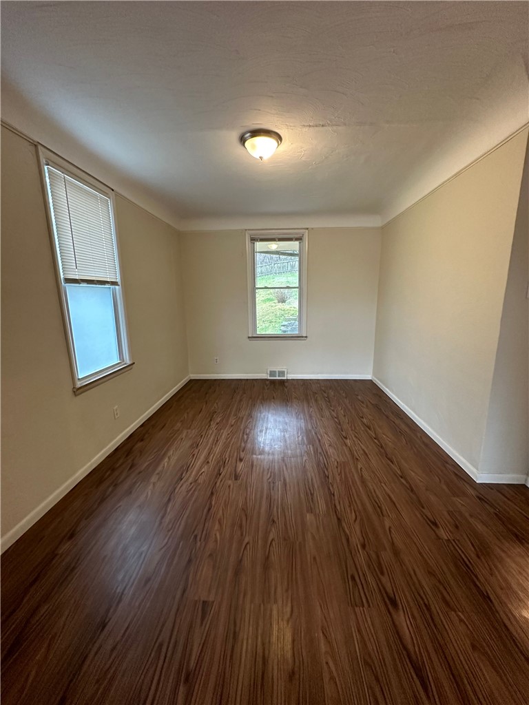 212 Fairview Ave — photo 6