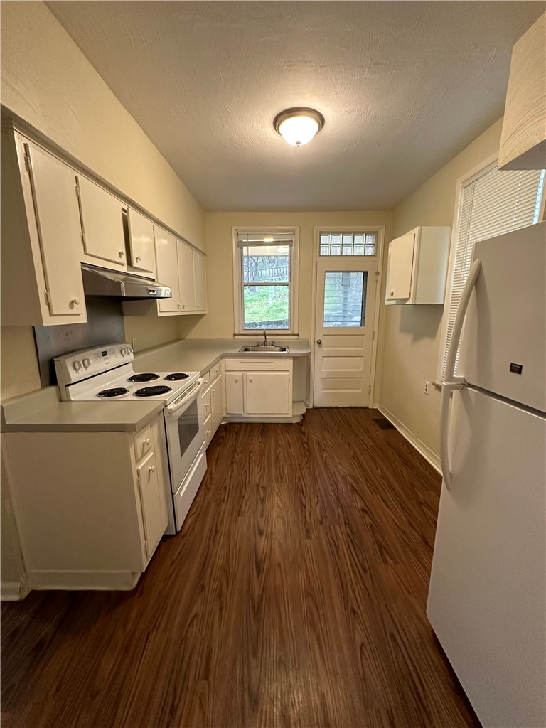 212 Fairview Ave — photo 8