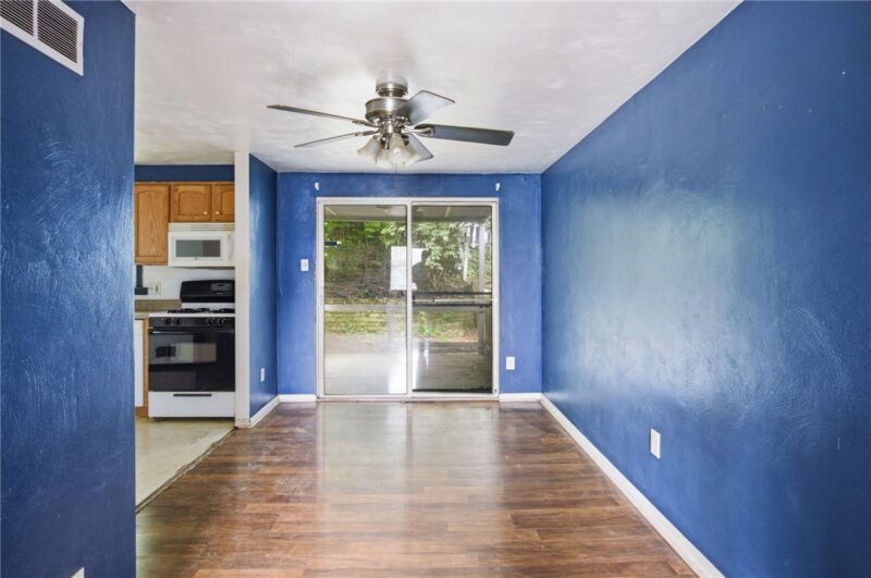 406 Rhodes Ave — photo 8