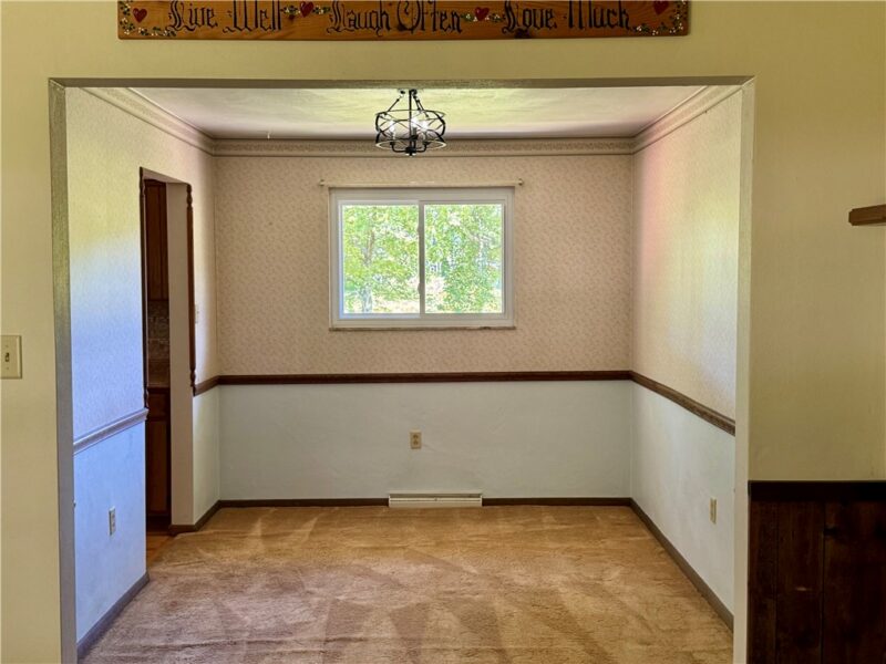 135 Hampton Ct — photo 7