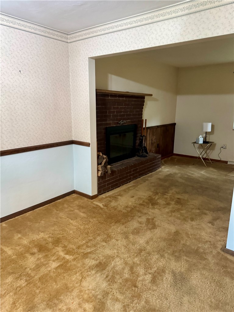 135 Hampton Ct — photo 8