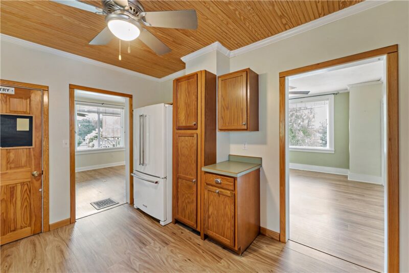 110 Barnes Rd — photo 4