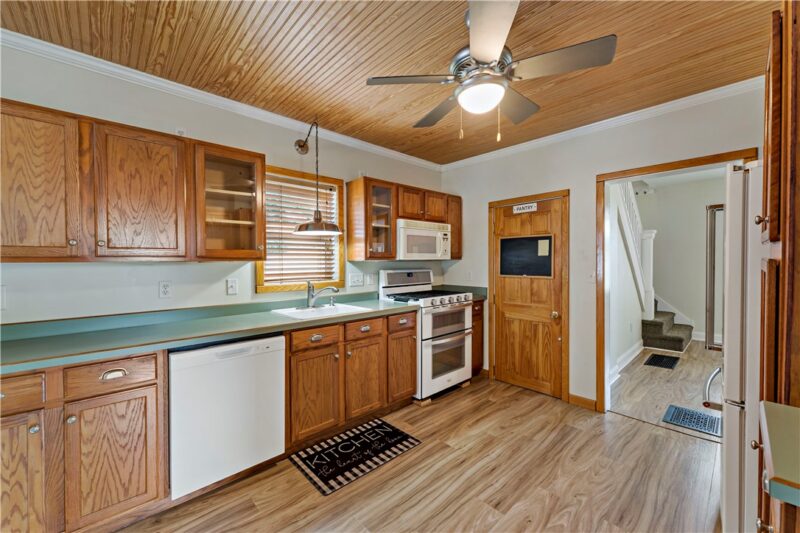 110 Barnes Rd — photo 5