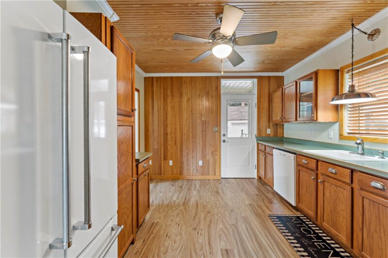 110 Barnes Rd — photo 6