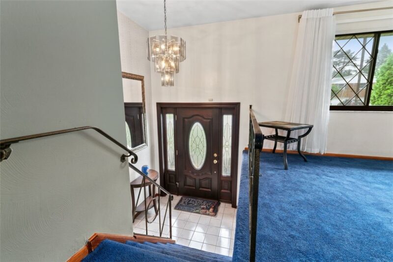 214 Maurice Court — photo 3