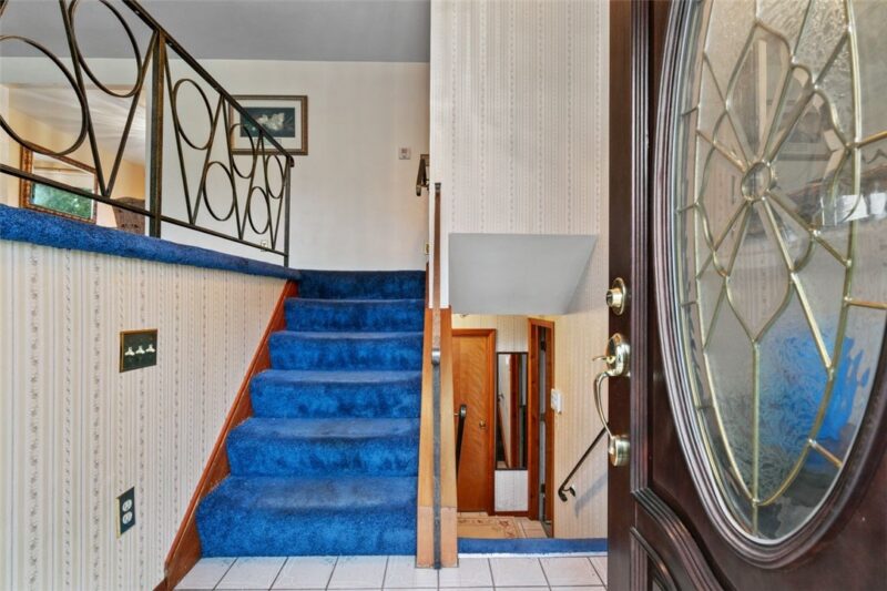 214 Maurice Court — photo 4
