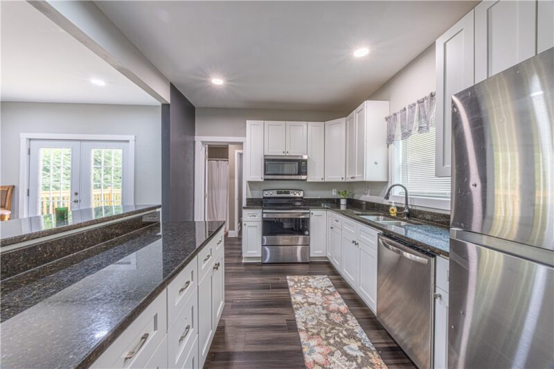 25 Vernon St — photo 3