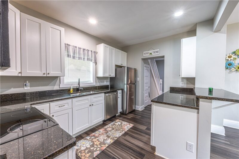 25 Vernon St — photo 4