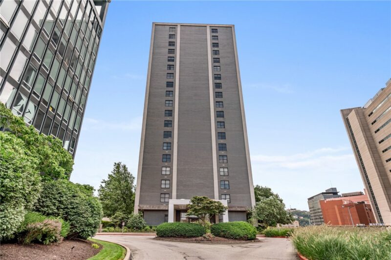 112 Washington Pl 4J — photo 2