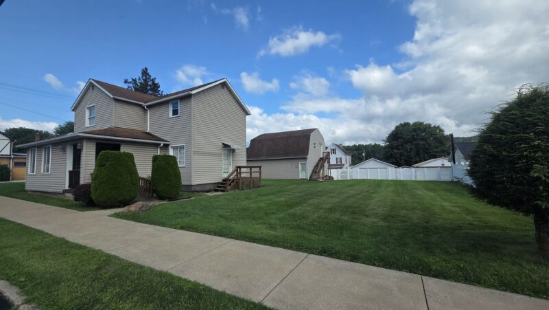203 Indiana Avenue — photo 3