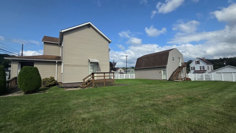 203 Indiana Avenue — photo 4
