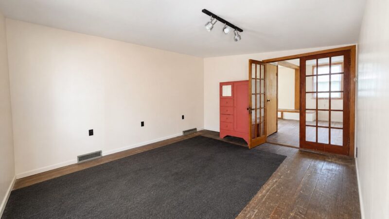 203 Indiana Avenue — photo 6