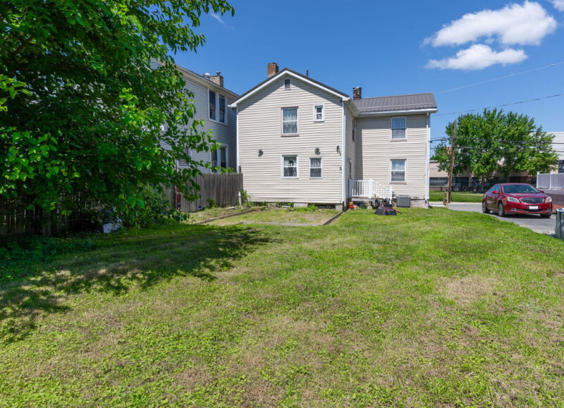 527 Reno STREET — photo 3