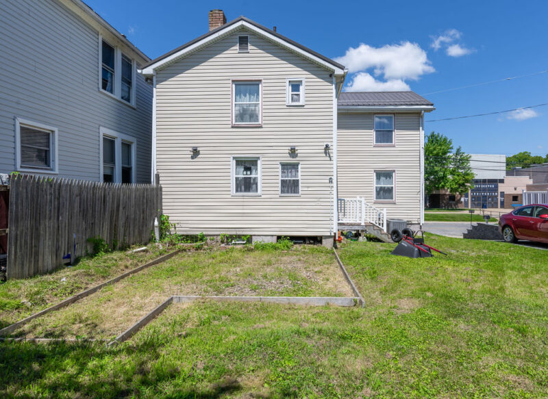 527 Reno STREET — photo 4