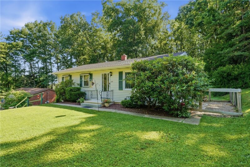 436 Edgewood Dr. — photo 2