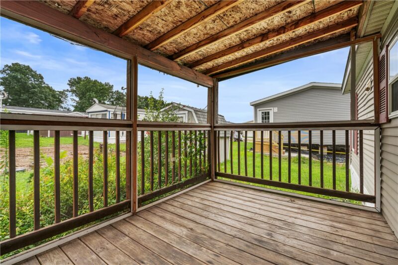 736 Regent Dr — photo 4