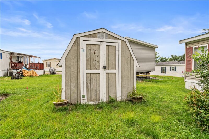 736 Regent Dr — photo 5
