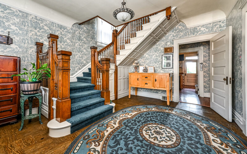 202 Summit AVENUE — photo 8