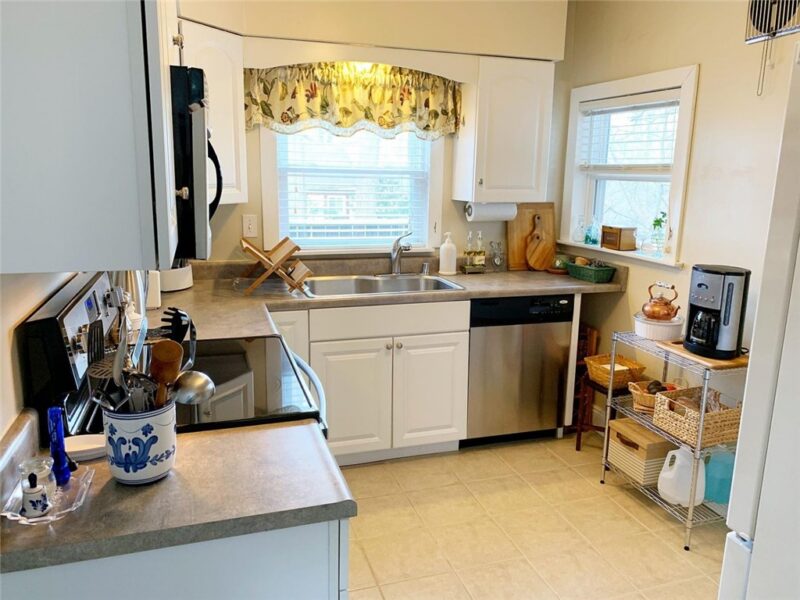 1367 Cordova Rd — photo 6