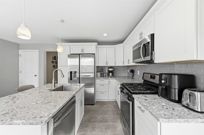 459 Pearl St — photo 8