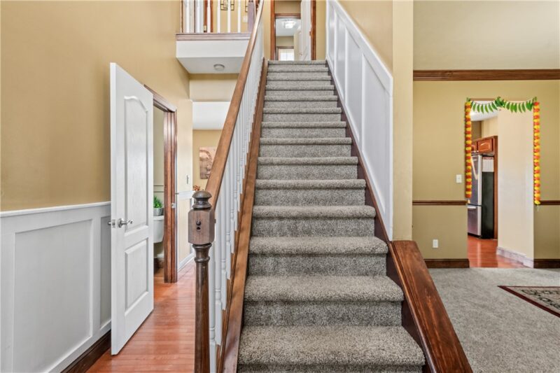 2044 Sterling Dr — photo 4