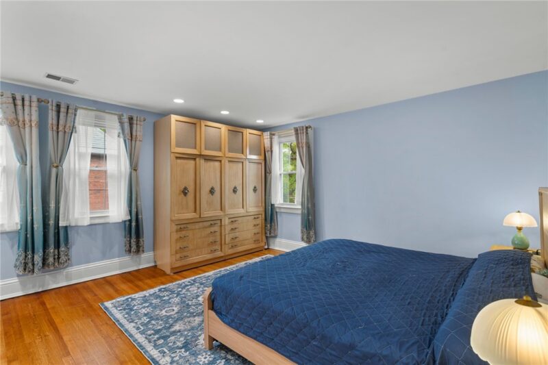 703 Saint James Street — photo 5