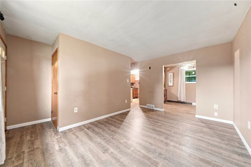 814 N Penn St — photo 3