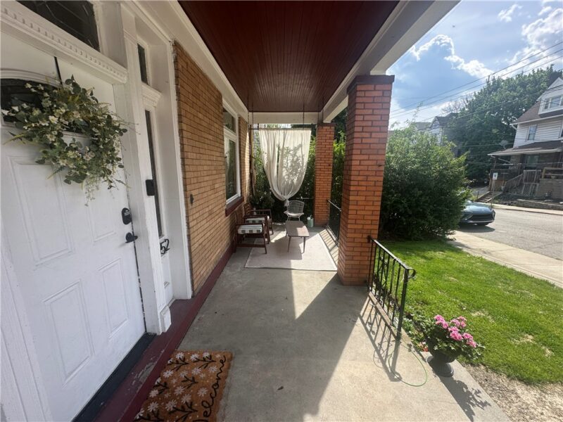4052 Vinceton St — photo 2