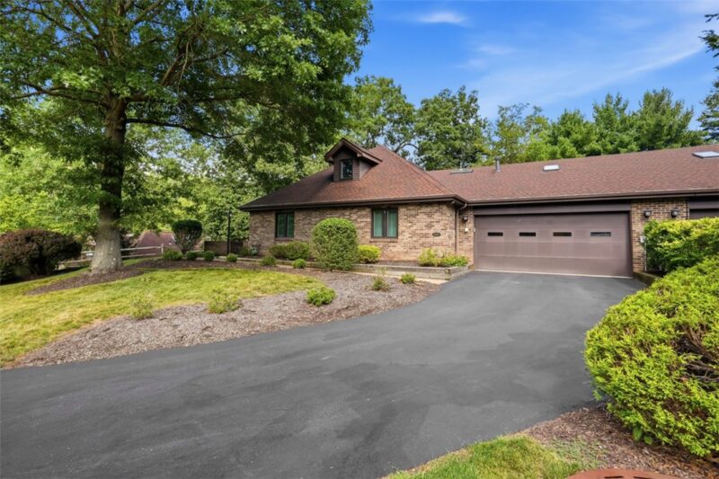 10097 Mansion Drive — photo 3