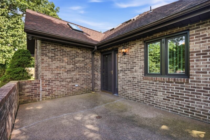 10097 Mansion Drive — photo 5