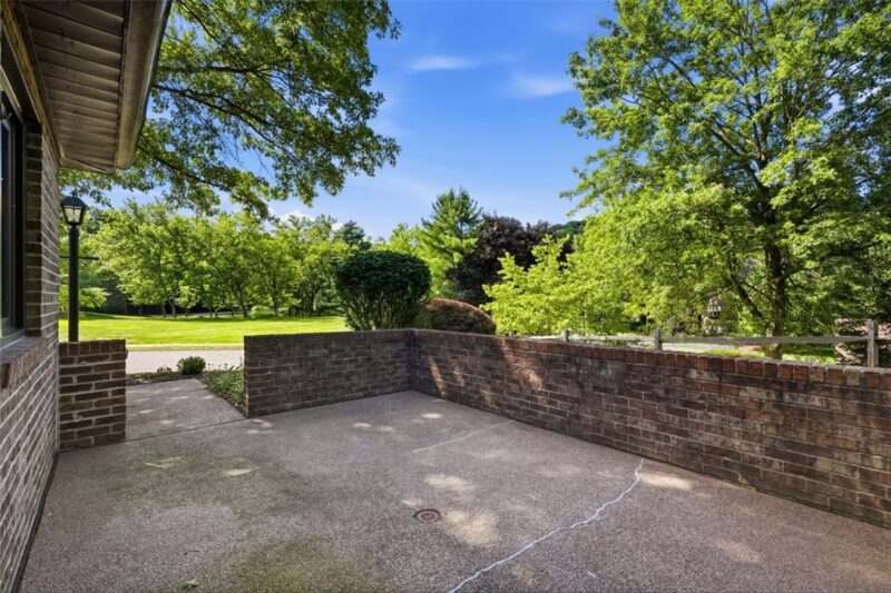 10097 Mansion Drive — photo 6