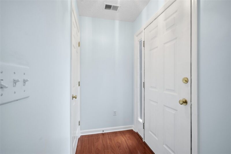 10097 Mansion Drive — photo 7