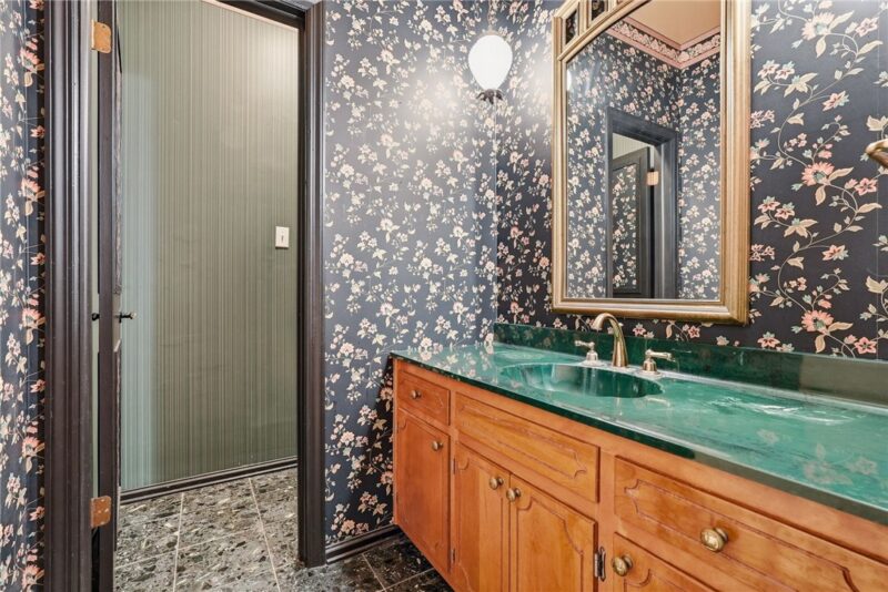 342 Stoneybrooke Dr — photo 8