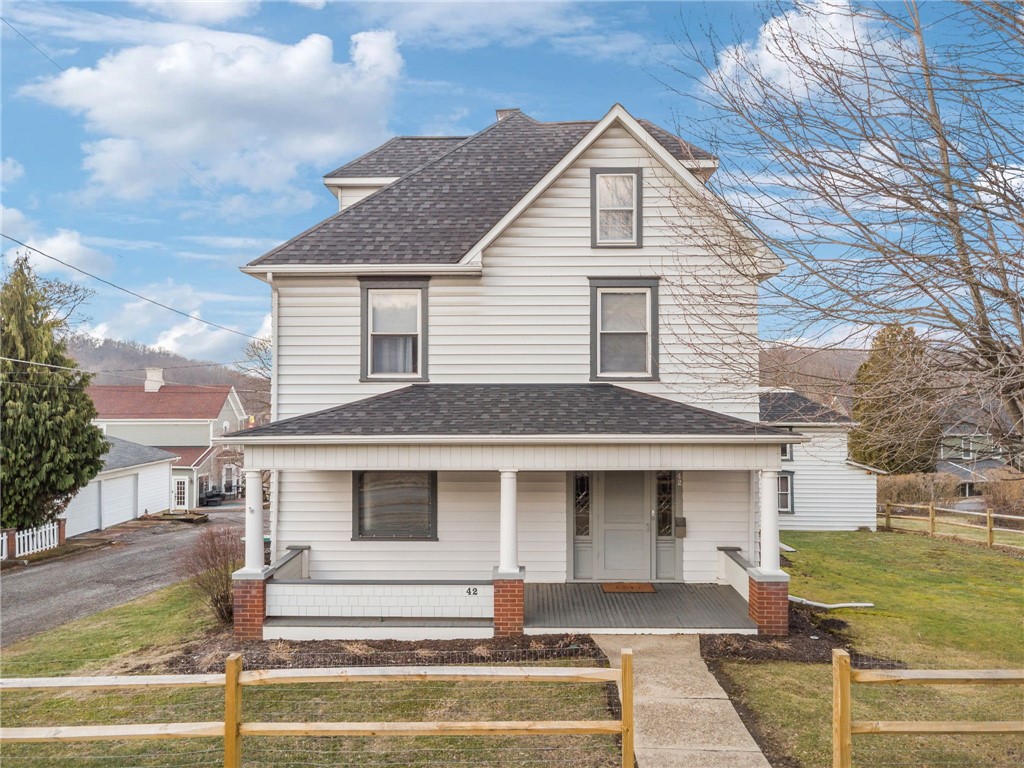 42 Highland Ave — photo 1