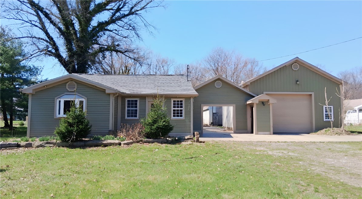 3331 Evergreen Rd — photo 1