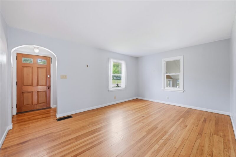 176 Dutch Ln — photo 3