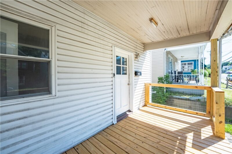 1128 Main St — photo 3