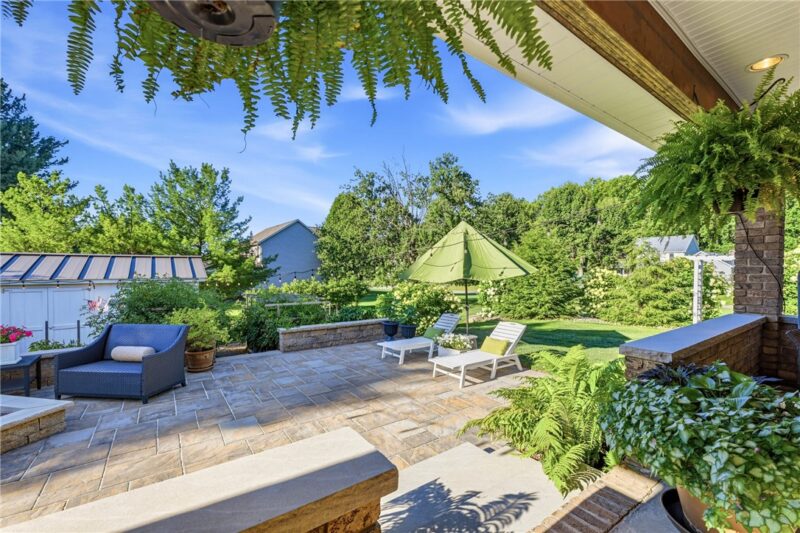 967 Lexington Dr — photo 5