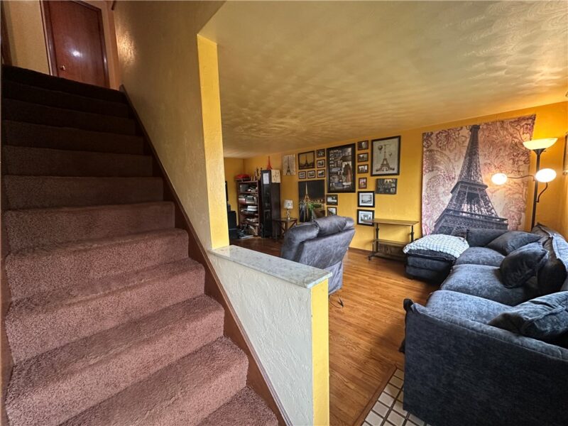 137 Macek Dr — photo 4