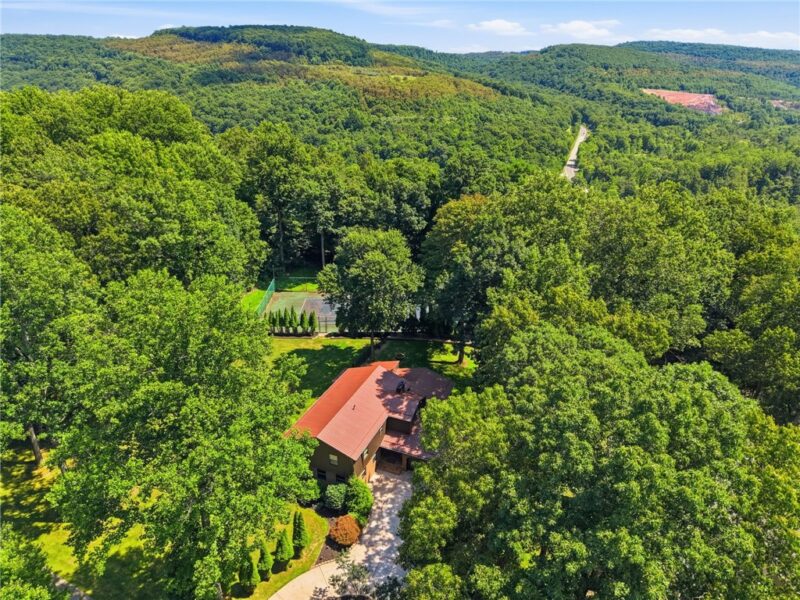 5120 White Oak Drive — photo 2