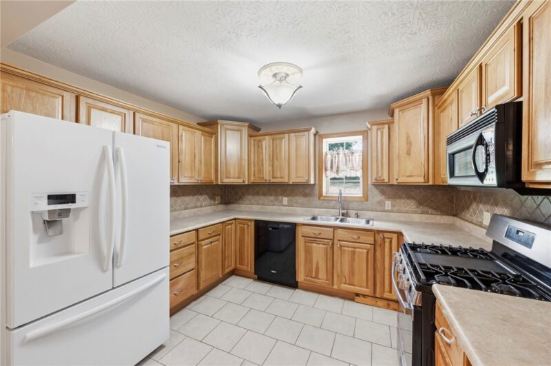 632 Wampum Ave — photo 8