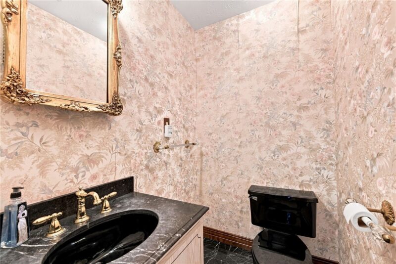 380 Helen Ave — photo 7