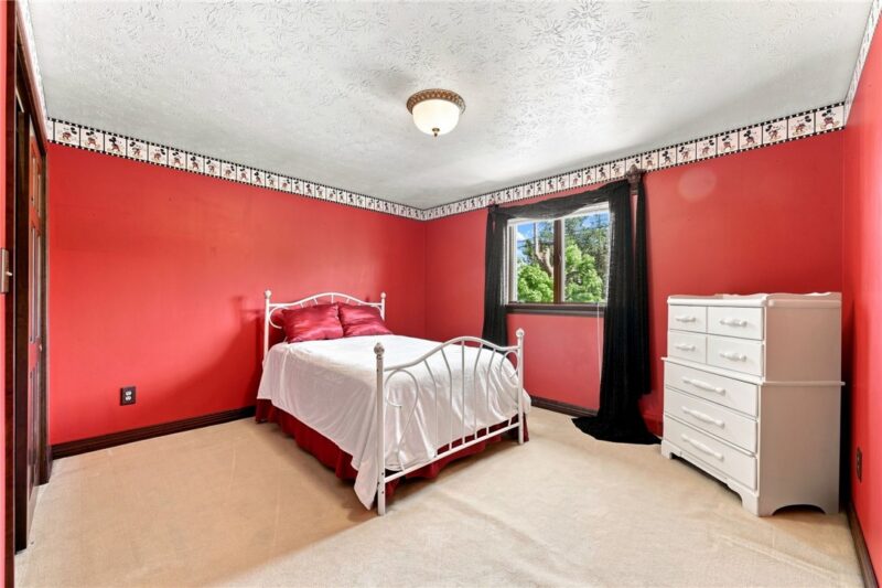 380 Helen Ave — photo 8
