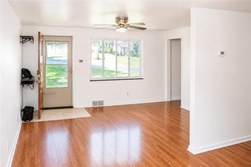 1046 Hastie Rd — photo 6