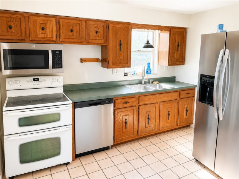 1046 Hastie Rd — photo 8