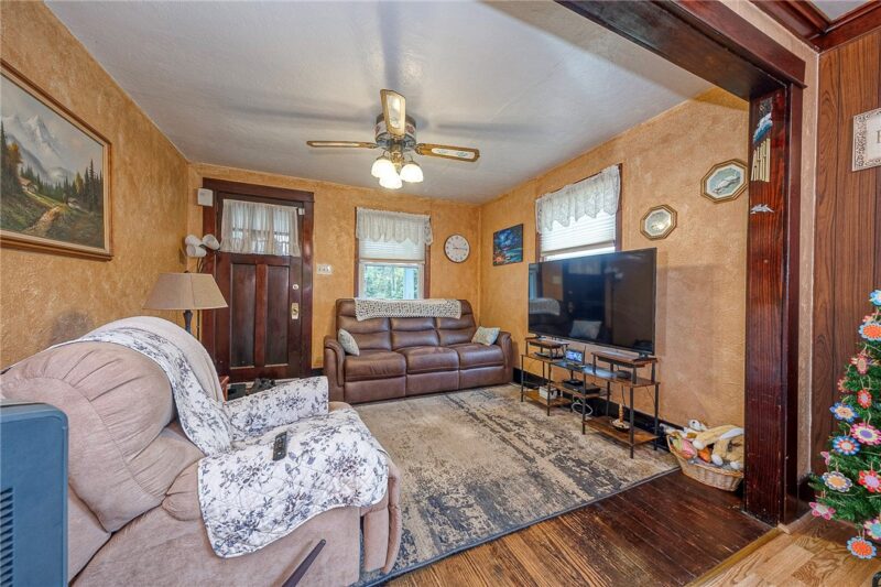 425 California Avenue — photo 3