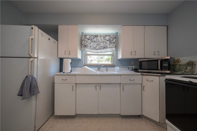 3275 Waltham Ave — photo 6