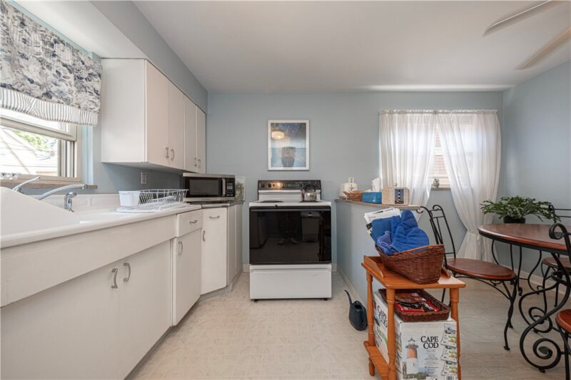 3275 Waltham Ave — photo 7